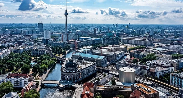 Luxurious 3 Acre Villa