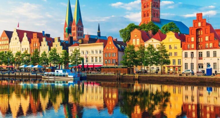 Luxurious 3 Acre Villa